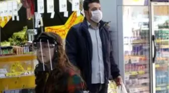 Vatandaşlar market ve pazarlara maskeyle girdi