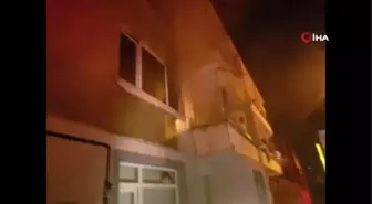 3 katlı binada çıkan yangın mahalleliyi sokağa döktü