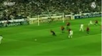 Luis Figo'nun Manchester United'a Attığı Harika Gol 