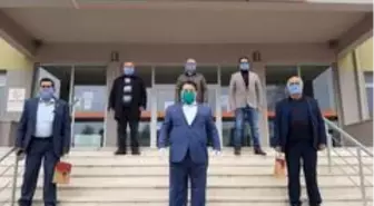 Sakarya'da 84 mahallede 2 bin 100 kişiye maske ulaştırıldı