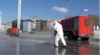 Meydan ve sokaklar mesai başlangıcına hazır hale getirildi