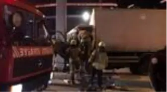 Sarıyer'de direğe çarpan kamyonetin sürücüsü hayatını kaybetti