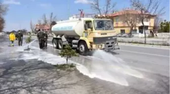 Tomarza Belediyesi cadde ve sokakları dezenfekte etti