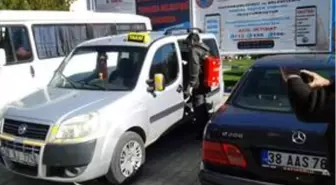 Tomarza Belediyesi, vatandaşların araçlarını ücretsiz dezenfekte etti