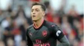 İngiltere'de Mesut Özil'e büyük tepki! 'Kendinden utanmalısın'