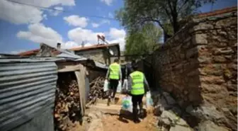 Akseki Belediyesi ihtiyaç sahiplerine yardım etmeye devam ediyor