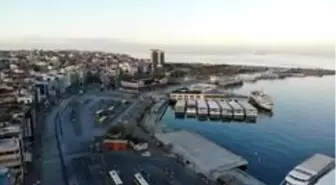 Kadıköy Meydanı sessizliğini sürdürüyor