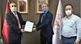 Bir firmadan Mersin'deki sağlık çalışanlarına 5 bin maske