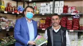 Sakarya MÜSİAD, 6 bakkalın veresiye defterindeki borçları ödedi