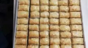 Karantinada doğum günü kutlanan kişiden görevlilere baklavalı teşekkür