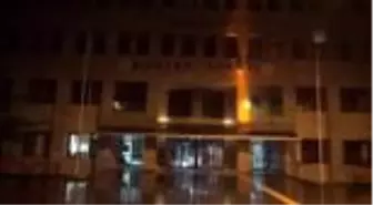 Bebeğinin boğazına bıçak dayayan zanlı tutuklandı