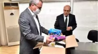 Manisa'da ihtiyaç sahibi vatandaşlara gıda kolisi desteği