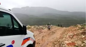 Mantar toplarken kayalıklardan düşen kişi yaralandı