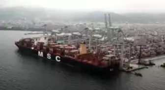 Türkiye limanları tarihinin en büyük konteyner gemisini ağırlıyor