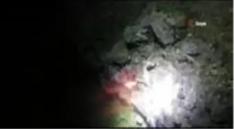 Kablo hırsızı yaklaşık 300 kilo kabloyu yakarken suçüstü yakalandı