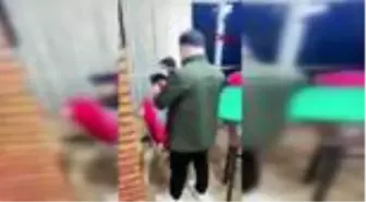 KUMAR OYNARKEN YAKALANINCA ÇATI KATINA KAÇTILAR