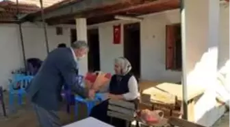 Başkan Ceylan şehit annelerini ziyaret etti