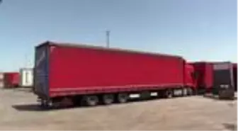Avrupa'ya giden tırda 573 bin 750 maske ele geçirildi