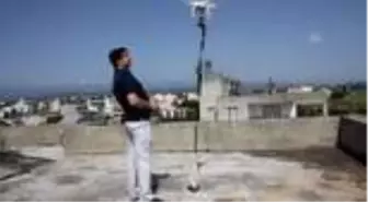 Komşusuna drone ile ekmek gönderdi