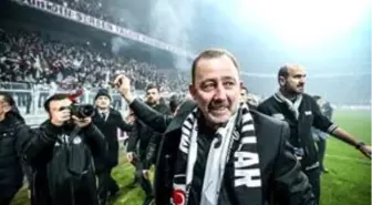 Beşiktaş Teknik Direktörü Sergen Yalçın, koronavirüs testinin negatif çıktığını söyledi