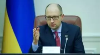 Ukrayna eski Başbakanı Yatsenyuk: 'Putin, Ukrayna medyasının yüzde 50'sini kontrol ediyor'