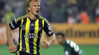 Fransız gazeteci Manu Lonjon, Fenerbahçe'nin teknik direktörlük için Dirk Kuyt ile görüştüğünü yazdı