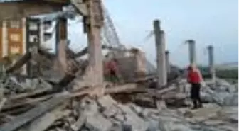 Şanlıurfa'da inşaatta çökme: 2 işçi yaralı