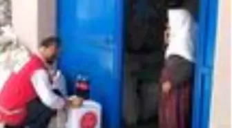 Evde kalanların ihtiyaçlarını onlar karşılıyor