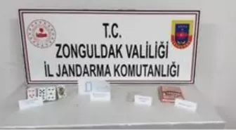 Jandarma ekiplerinden kumar oynatılan eve baskın