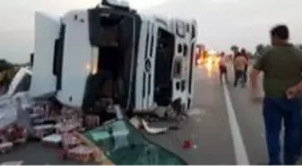 Tır yan yattı Bursa yolu trafiğe kapandı