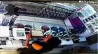 ADANA 'NİŞANLIMA ALYANS ALACAĞIM' DEDİ, KUYUMCUDAN 30 BİN LİRALIK YÜZÜK ÇALDI