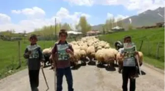 Gürpınar Belediyesinden çocuklara özel hediye