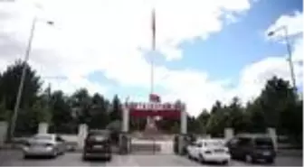 Şehit yakınları kabirleri ziyaret etti