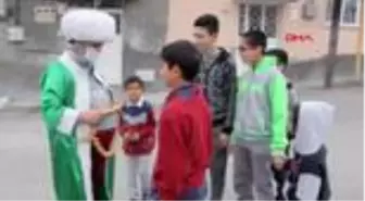 Malatya'da, çocuklara Nasreddin Hoca ve Keloğlan sürprizi