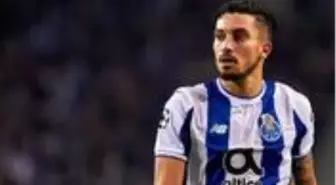 Galatasaray, PSG ile anlaşma üzere olan Alex Telles'ten 1 milyon 850 bin euro kazanacak