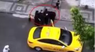 Taksici, doğum yapan kadını 'Arabam pislenir' diye aracından indirdi