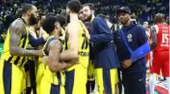 Fenerbahçe Beko'da oyuncular, maaşlarını alamadıkları gerekçesiyle kulübü Euroleague'e şikayet etti