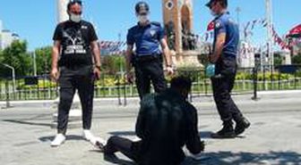 Taksim Meydanında yere yığılan turist, polisi hareketlendirdi