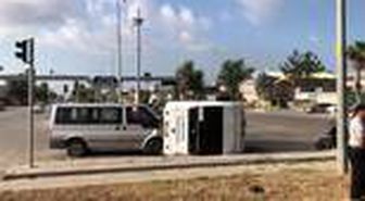 Dolmuş ile minibüs çarpıştı: 5 yaralı