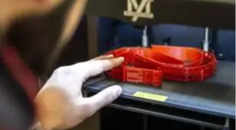 Bosna Hersekli gençler TİKA desteğiyle siperli maske üretiyor