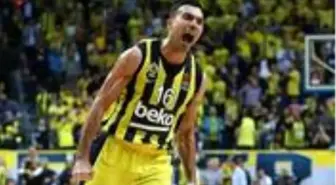 Fenerbahçe'nin Yunan basketbolcusu Kostas Sloukas, Olimpiakos'la anlaştı