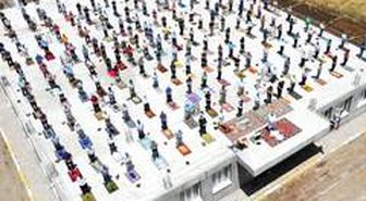 Cami çatısında cuma namazı