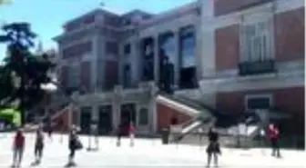 İspanya'nın tanınmış müzeleri 84 gün sonra kapılarını açtı