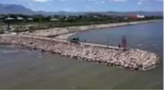 Son dakika... Van Büyükşehir Belediyesi ilaçlama çalışmalarına hız verdi