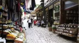 3 bin yıllık geçmişe sahip ilçede turist hareketliliği başladı