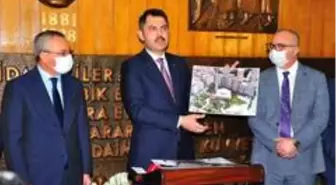 Bakan Kurum, Manisa'da dev kentsel dönüşüm çalışmalarının müjdesini verdi