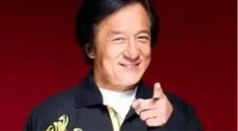 Jackie Chan kimdir? Jackie Chan kaç yaşında ve nereli? Jackie Chan hangi filmlerde oynadı? Jackie Chan hayatı ve biyografisi!