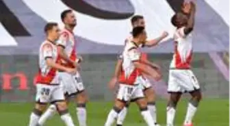 İspanya'da yarım kalan Rayo Vallecano-Albacete maçı, 6 ay sonra tamamlandı