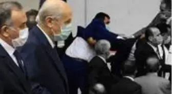 Bahçeli, CHP'li Özgür Özel'e yumruk atan ismi odasına çağırıp uyardı: Özür dile