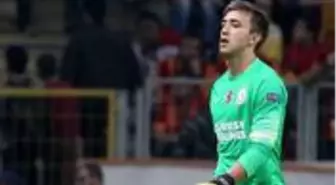 Galatasaray, Muslera'nın yerine Sinan Bolat ve Lung'u transfer etmeyi düşünüyor